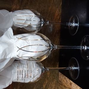 Mikasa Cheers Metallics Gold Crystal wine glasses 3.
